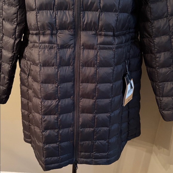 North Face Thermoball Hooded Parka size 1X - Picture 5 of 11